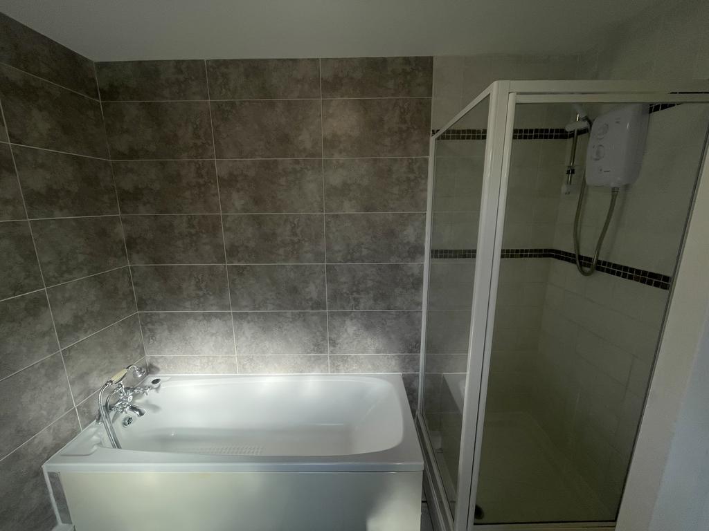 Bathroom (2).jpeg