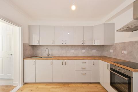 2 bedroom flat for sale, Congleton Grove, London, SE18