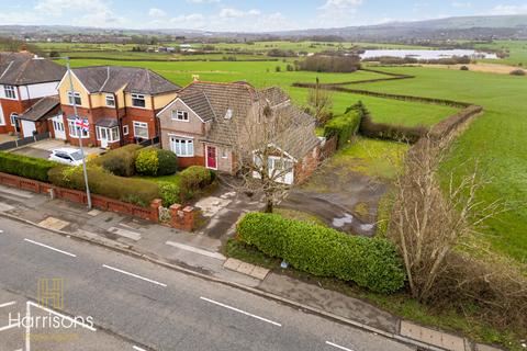undefined, Wigan Road, Bolton, BL3