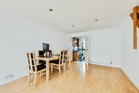 3 bedroom terraced house for sale, Theobald Street, Swindon
