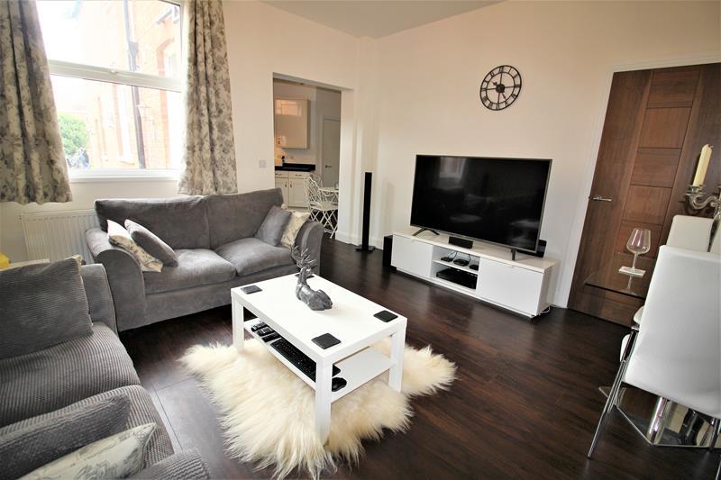 Lounge 3