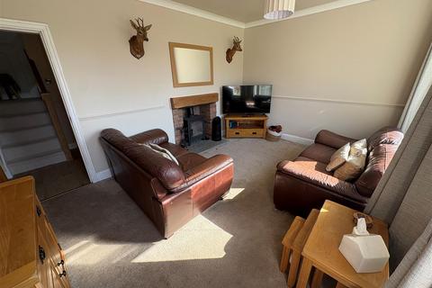 2 bedroom semi-detached house for sale, Netherlands Avenue, Odsal, Bradford