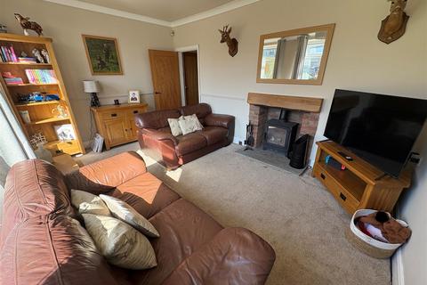 2 bedroom semi-detached house for sale, Netherlands Avenue, Odsal, Bradford