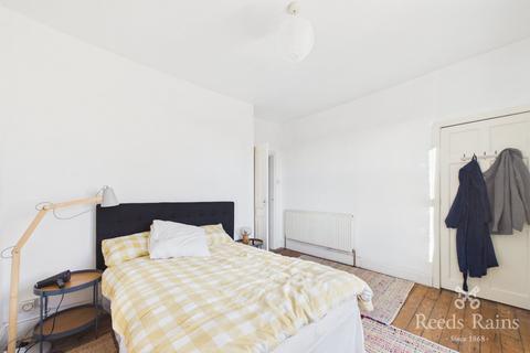 undefined, West Croft, Bradford BD12