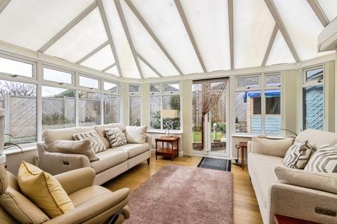 4 bedroom bungalow for sale, Richmondfield Way, Leeds LS15