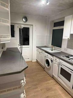 1 bedroom in a house share to rent, Ha3