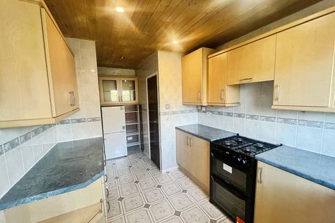 3 bedroom terraced house to rent, Levens Walk, Norley Hall, Wigan, WN5