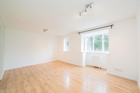 undefined, Varsity Drive, Twickenham TW1