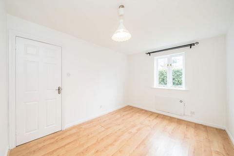 undefined, Varsity Drive, Twickenham TW1