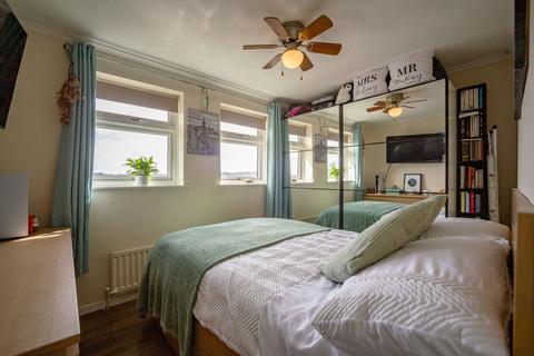 undefined, Heron Way, Chatham