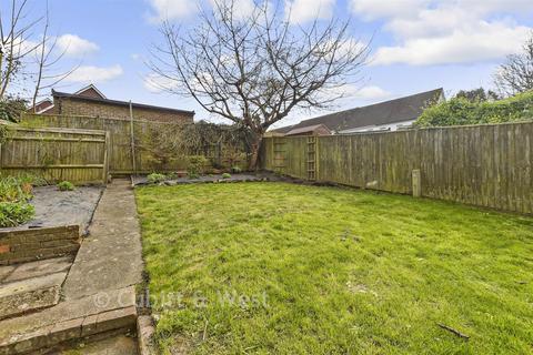 3 bedroom semi-detached house for sale, Manor Way, Uckfield TN22