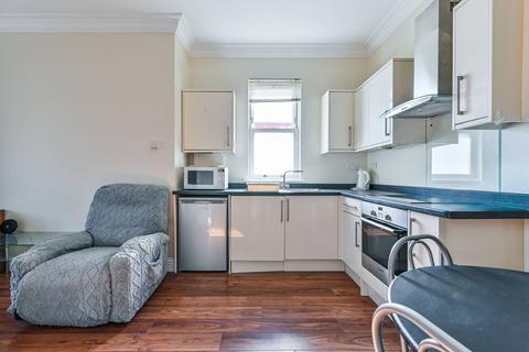 undefined, High Road, Stoke Newington, London, N15