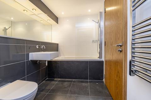 3 bedroom apartment to rent, Sheen Road Richmond TW9