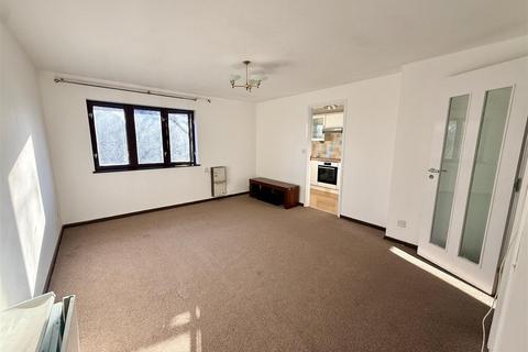 2 bedroom flat to rent, Braybourne Drive, Isleworth TW7
