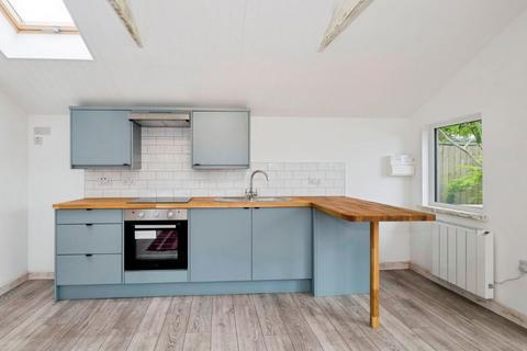 1 bedroom bungalow for sale, Shearwater, Sea Lane, Hayle, Cornwall, TR27 4LQ