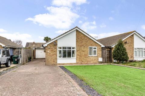 2 bedroom detached bungalow for sale, Grayswood Avenue, Bracklesham Bay, West Sussex, PO20