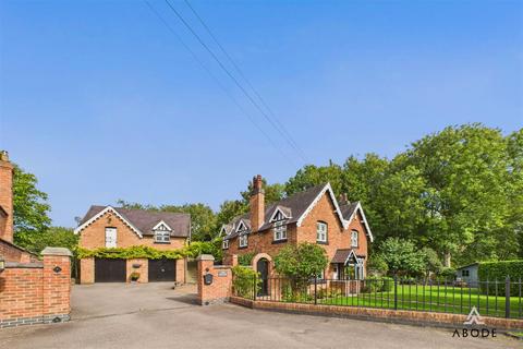 5 bedroom detached house for sale, Branston Road, Burton-On-Trent DE13