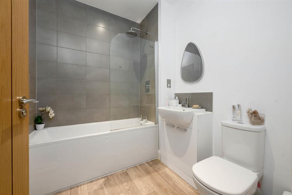 Family bathroom