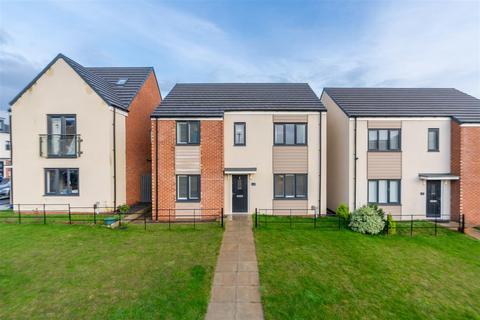 Gatekeeper Close, Great Park, NE13