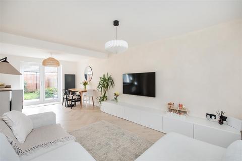 4 bedroom detached house for sale, Gatekeeper Close, Great Park, NE13