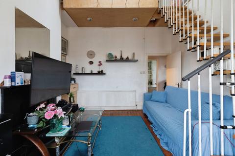 2 bedroom flat for sale, Mansfield Road, Ilford, IG1