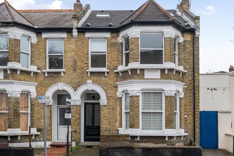 3 bedroom flat for sale, Charteris Road, London NW6