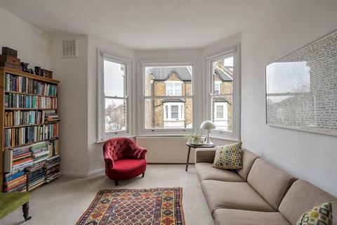 3 bedroom flat for sale, Charteris Road, London NW6