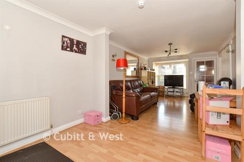 3 bedroom end of terrace house for sale, Bakers Close, Horsham RH13