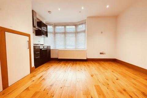 undefined, Selsdon Road, South Croydon, CR2