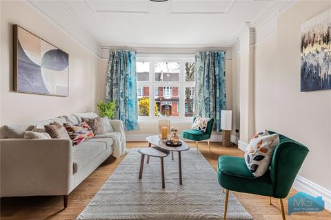 4 bedroom terraced house for sale, Burford Gardens, London, N13