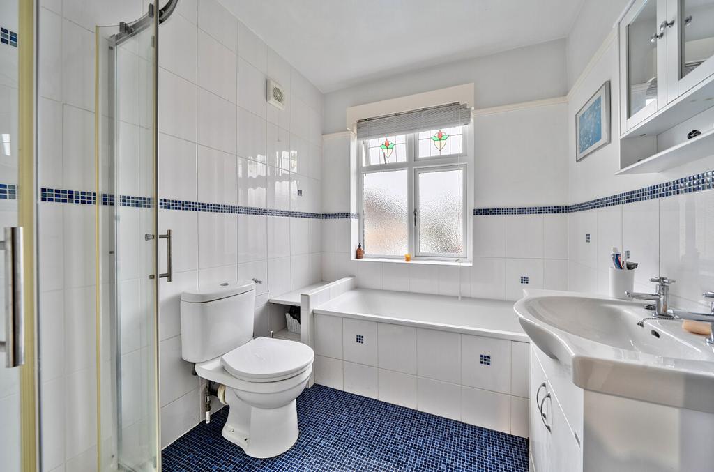 Bath/Shower Room