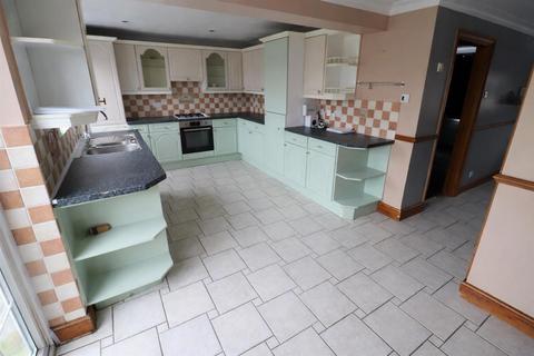 3 bedroom terraced house for sale, Quilter Road, Orpington BR5