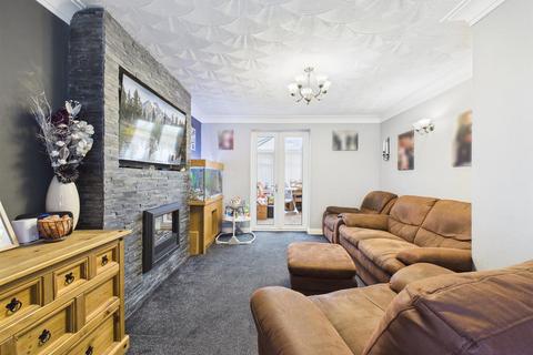 4 bedroom end of terrace house for sale, Wright Close, Bridlington