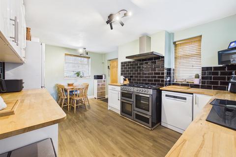4 bedroom end of terrace house for sale, Wright Close, Bridlington