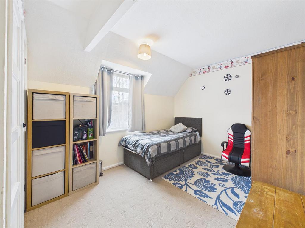 Bedroom: