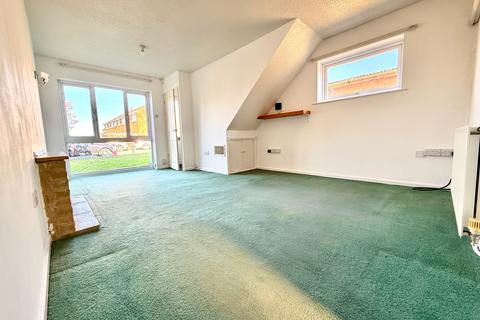 2 bedroom end of terrace house to rent, Windyridge Gardens, Cheltenham GL50