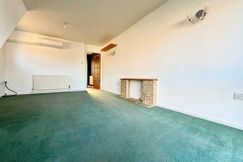 2 bedroom end of terrace house to rent, Windyridge Gardens, Cheltenham GL50