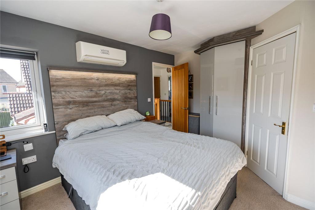 Bedroom 1 (2)