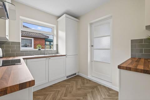 2 bedroom semi-detached bungalow for sale, Plumtree Avenue, Wellingborough NN8