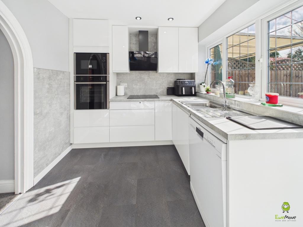 Presented by Clinton at Ewe Move Bexleyheath and Da