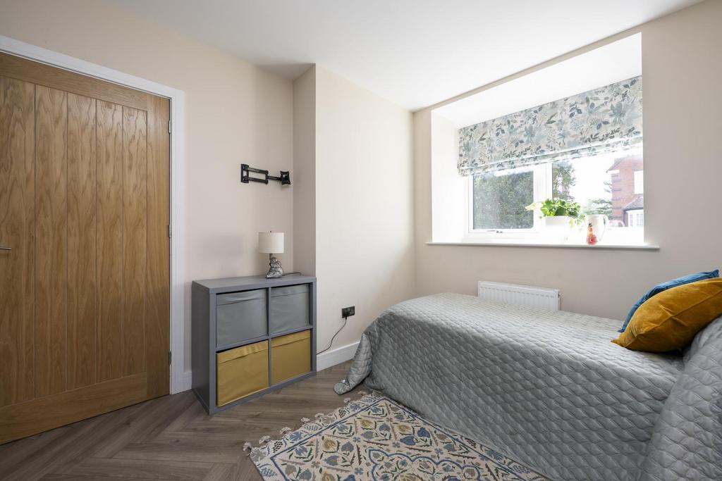 78a Cott Lane DY6 9 TY  2nd bedroom.jpg