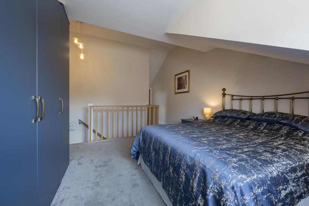 78a Cott Lane DY6 9 TY upstairs main bedroom - 002.