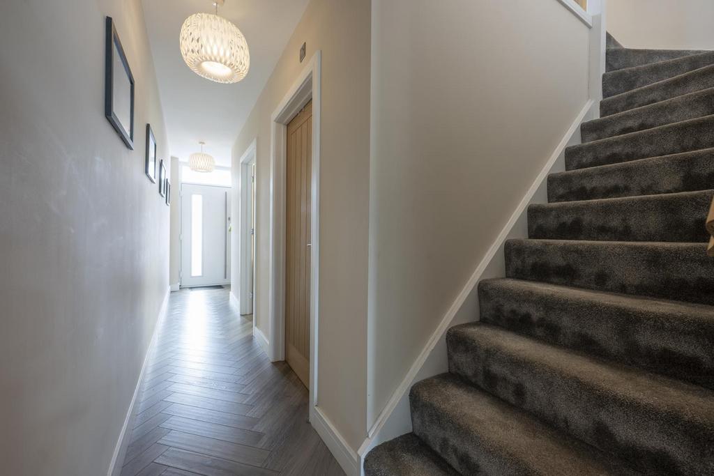 78a Cott Lane DY6 9 TY Passage way and stairs.jpg