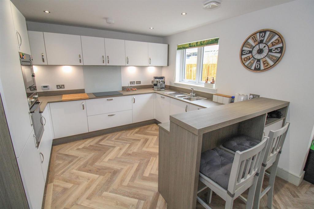 KITCHEN-DINER-2.jpg