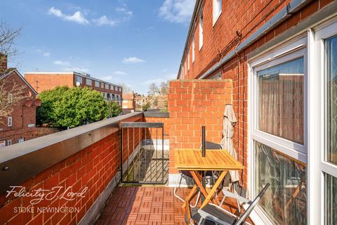 undefined, Approach Close, London N16