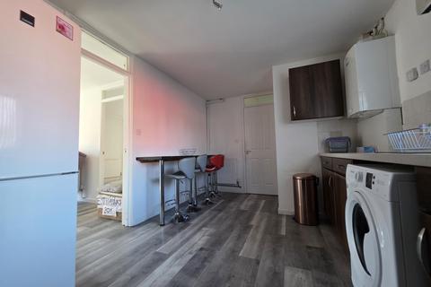 undefined, Yarwell Close, Wolverhampton, WV10