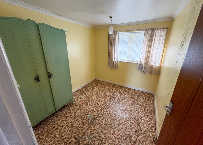 Side bedroom 3