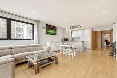 3 bedroom flat to rent, Westferry Road, London E14