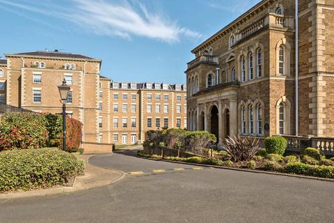 2 bedroom flat for sale, Royal Drive, Friern Barnet, N11