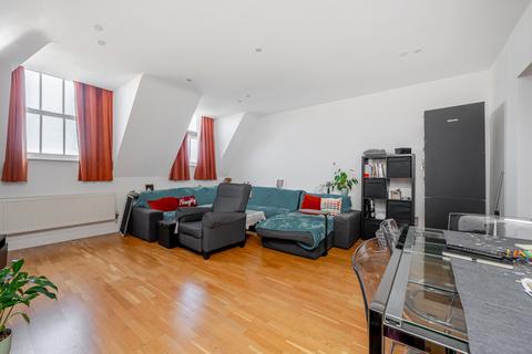 2 bedroom flat for sale, Royal Drive, Friern Barnet, N11